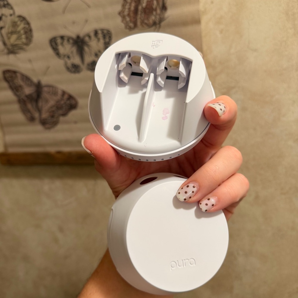 Pura White Scent Diffuser - Picture 2 of 4